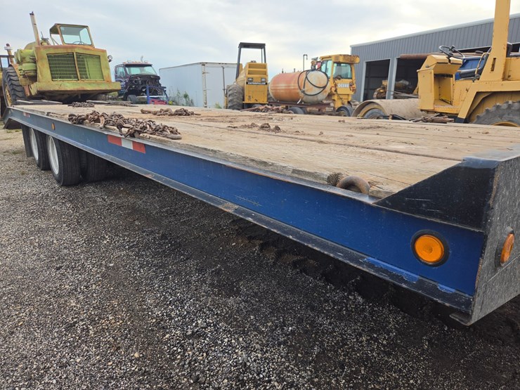 #3269-•-30'-tandem-axle-flatbed-trailer-image-21