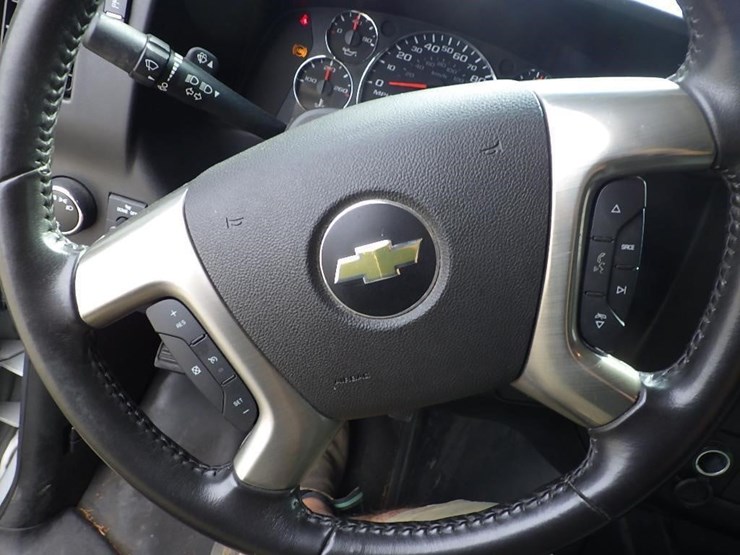 2017-utility-van-image-32