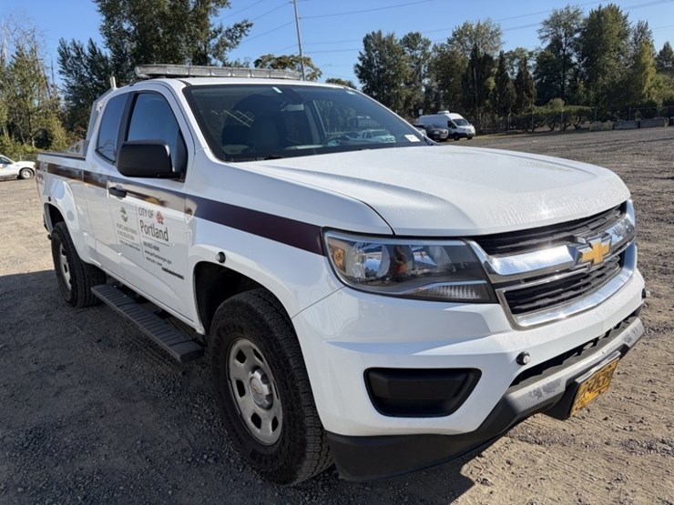 2016-chevrolet-colorado-image-2