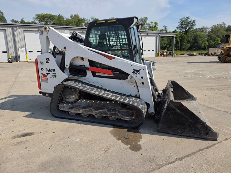 2022-bobcat-t770-image-8