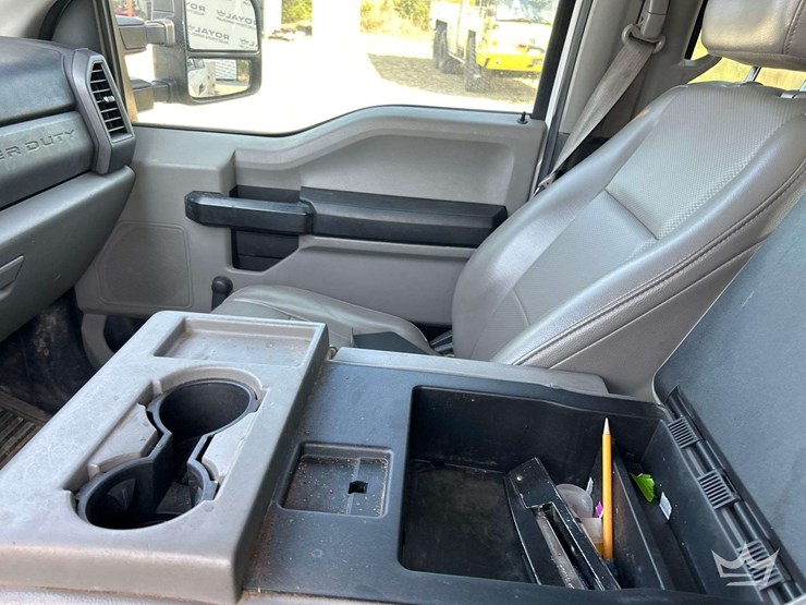 2017-ford-f550-image-18