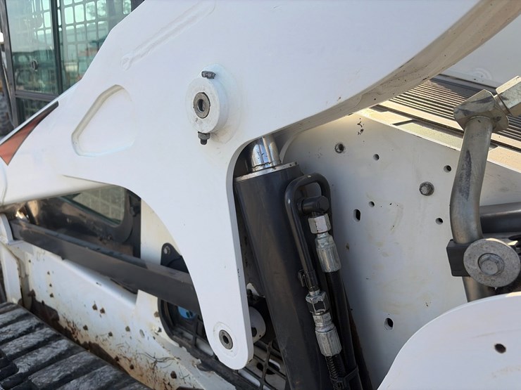 2018-bobcat-t770-image-9
