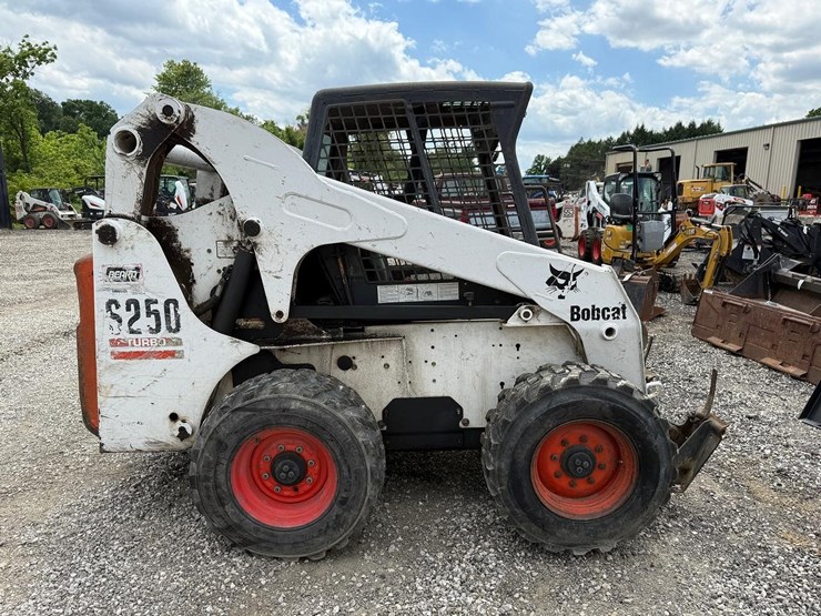 2005-bobcat-s250-image-1