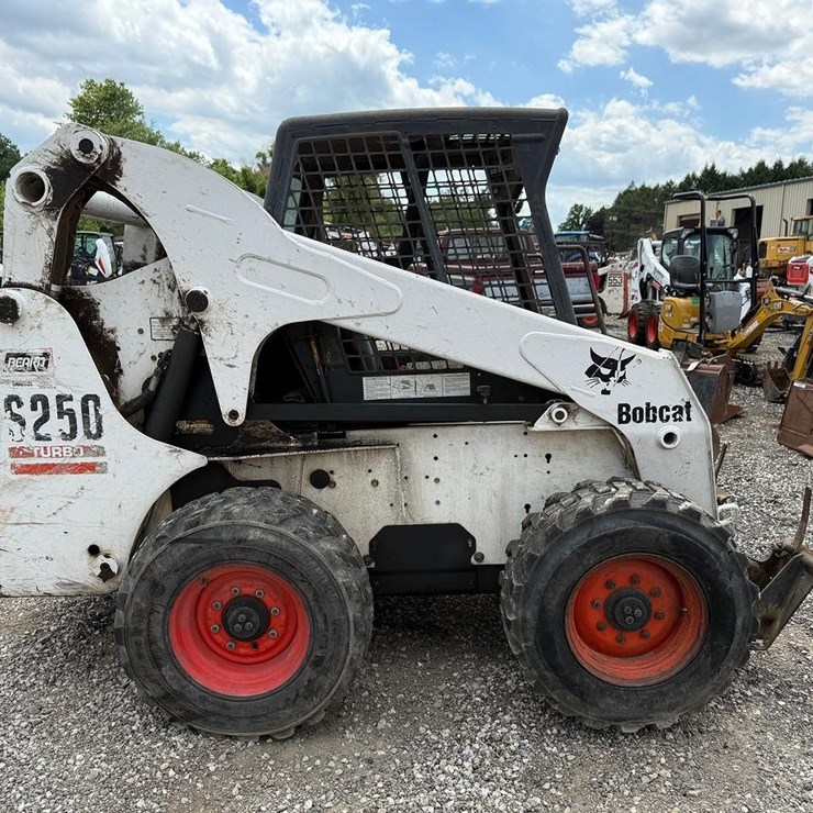 2005 BOBCAT S250