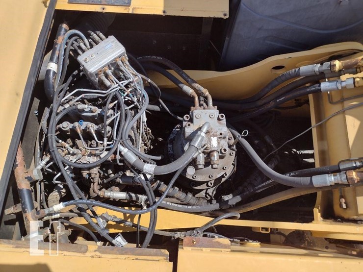 deere-270c-lc-image-36
