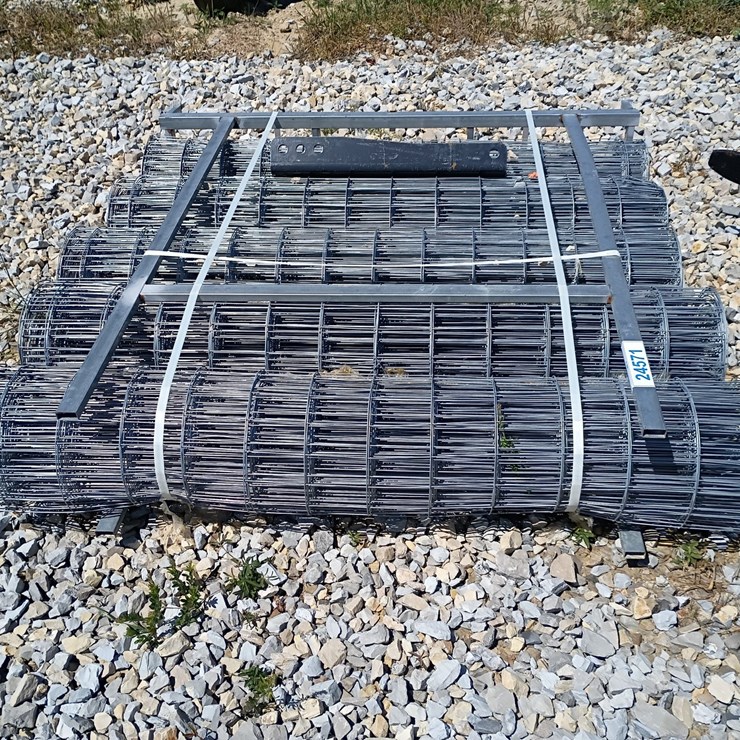 #24571 • 5- KJ Galvanized Welded Wire Mesh Rolls