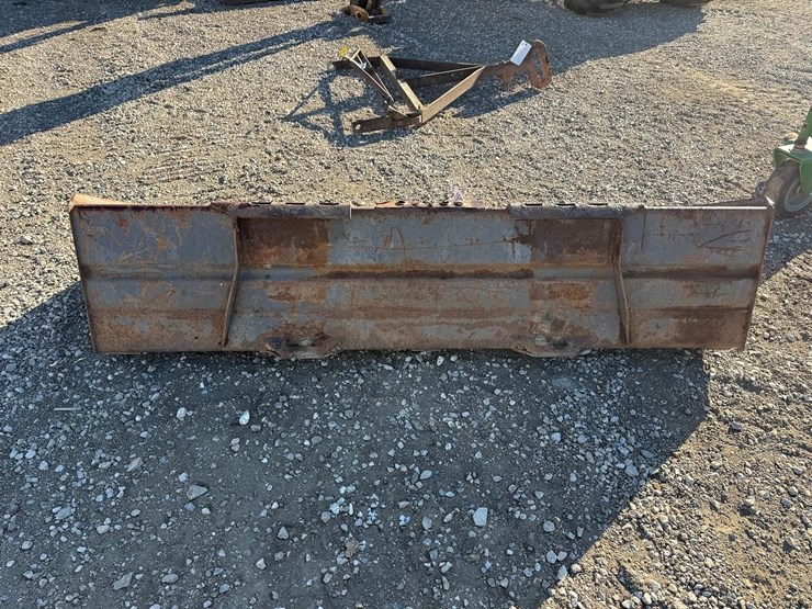 84”-skid-steer-bucket-image-3