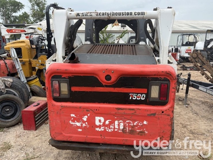 2016-bobcat-t590-image-7