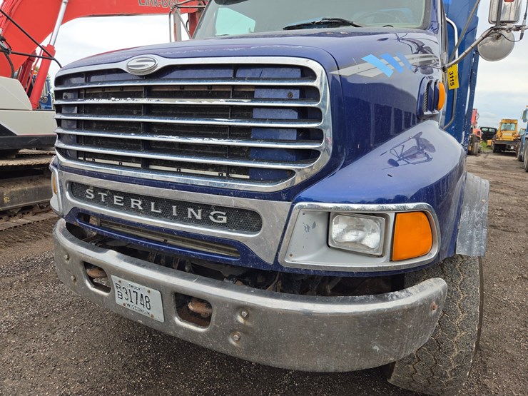 2002-sterling-l9500-image-9