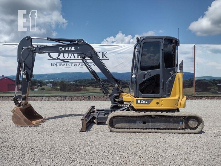 2022-deere-50g-image-1