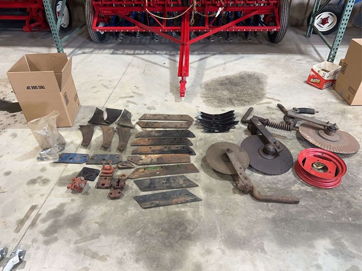international-harvester-tillage-parts-image-1