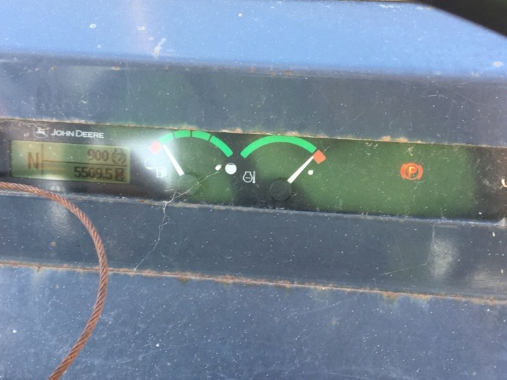 2005-deere-210le-image-9
