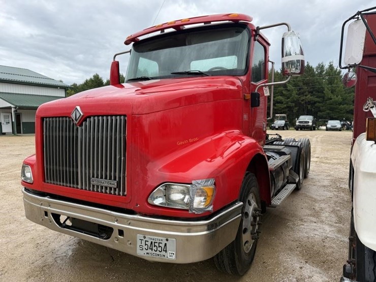 2000-international-9200-image-2
