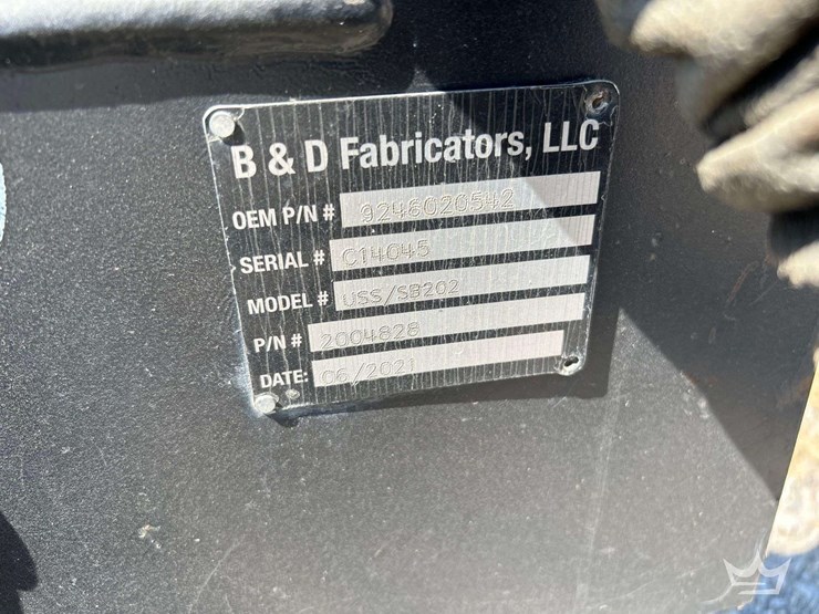 epiroc-sb302-hydraulic-breaker-skid-steer-attachment-image-3