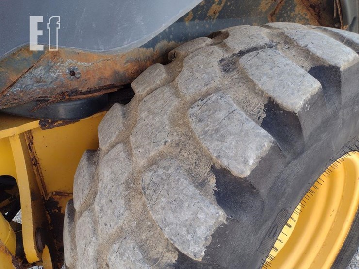 2010-deere-310sj-image-34