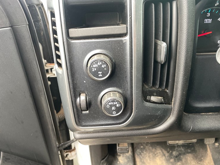 2015-chevrolet-1500-image-42