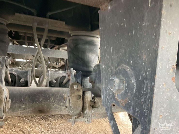 2010-axle-end-dump-image-15