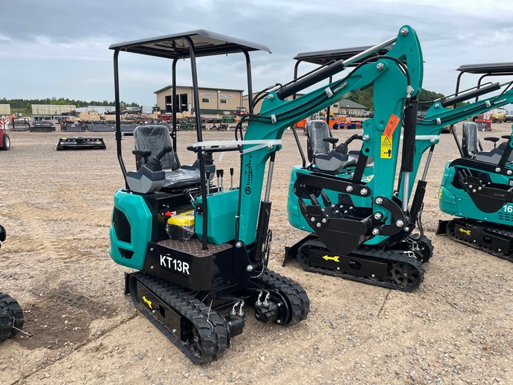 #5523-•-2026-cfg-kt13r-mini-excavator-image-1