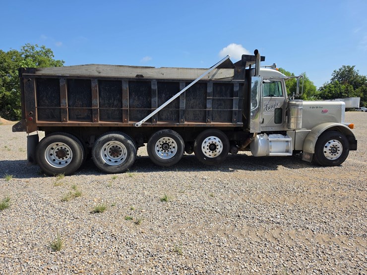 2005-peterbilt-379-image-10