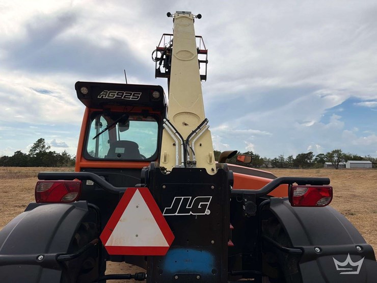 2023-jlg-ag925-8,000lbs-rough-terrain-telehandler-image-17