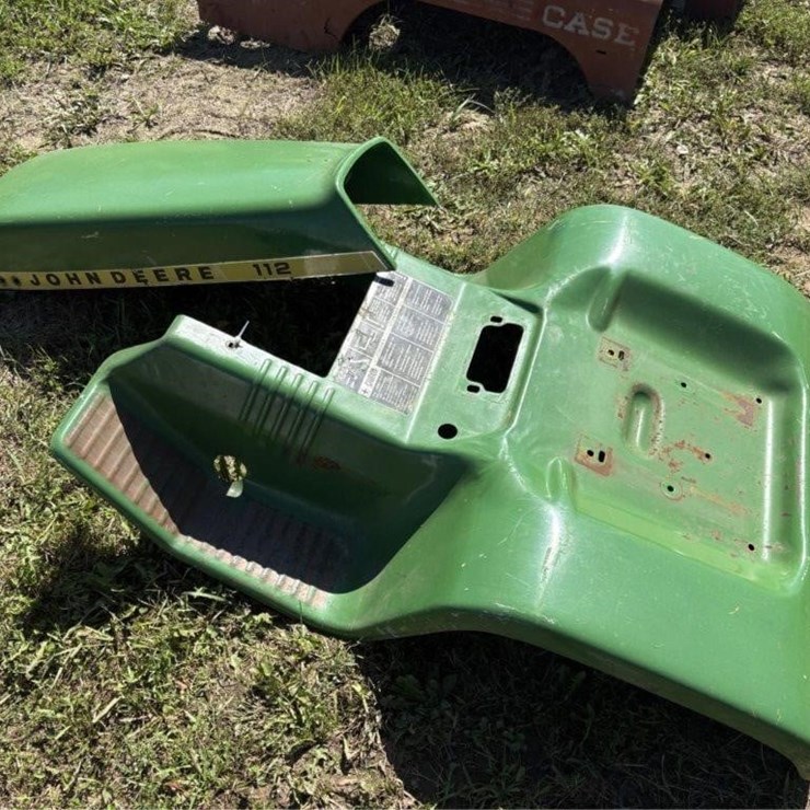 JOHN DEERE 112
