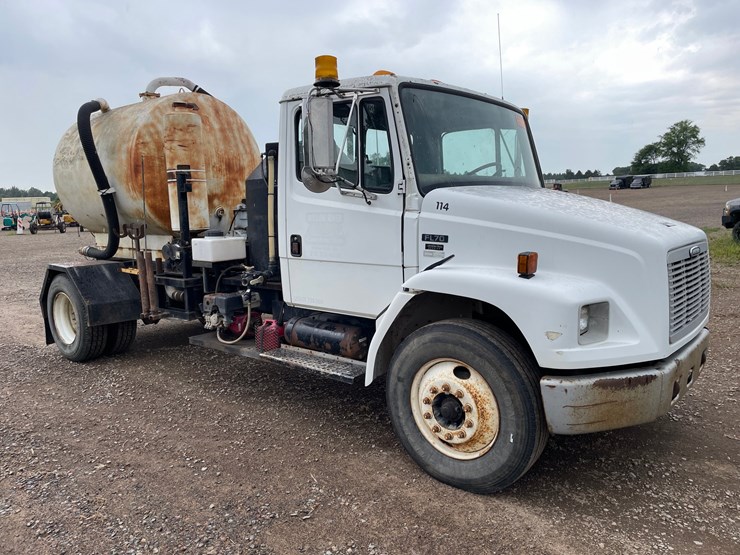 #1458-•-2001-freightliner-flatbed-truck-with-vac-excavator-system-(has-mn-title)-image-7