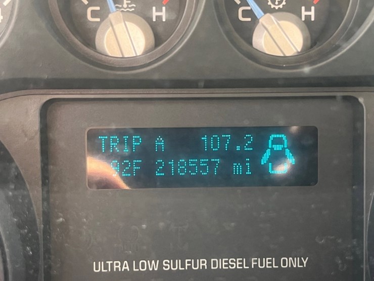 2012-ford-f550-image-23
