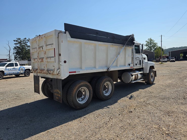 1996-mack-ch600-image-10