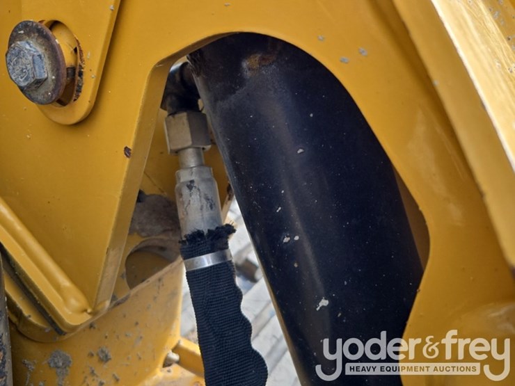 2019-caterpillar-259d3-image-20