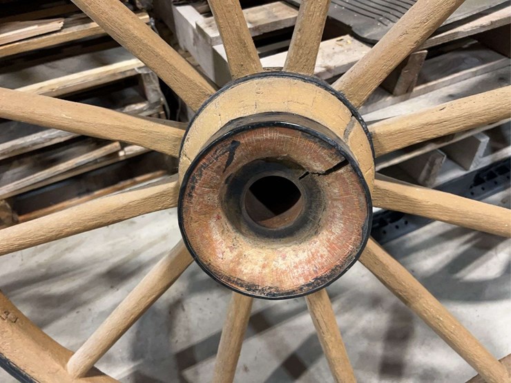 (4)-wooden-wagon-wheels-image-10