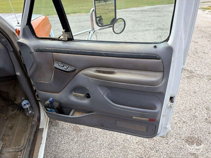 1996-ford-f350-image-37