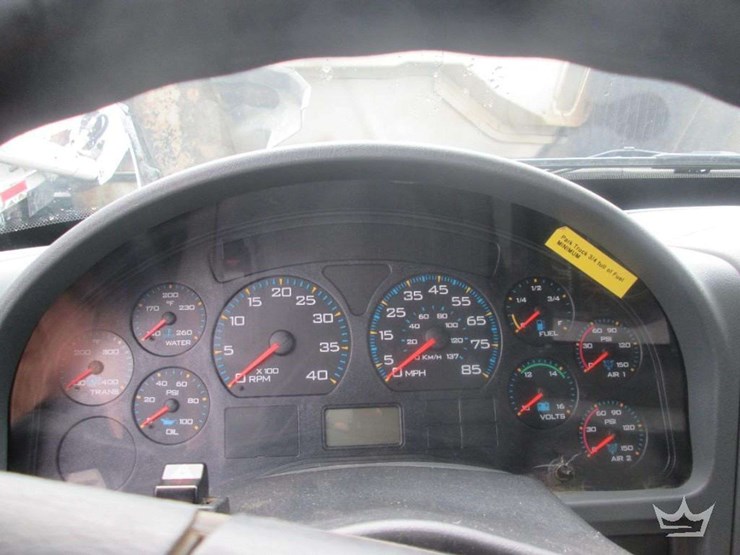 2004-henderson-1100-image-19
