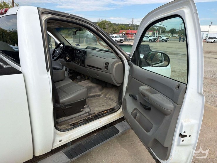 2008-chevrolet-silverado-1500-image-32