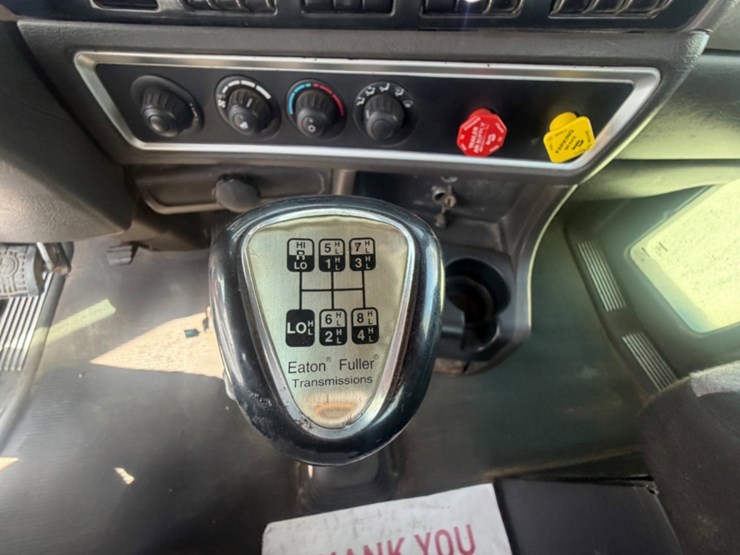 2012-kenworth-w900-image-12
