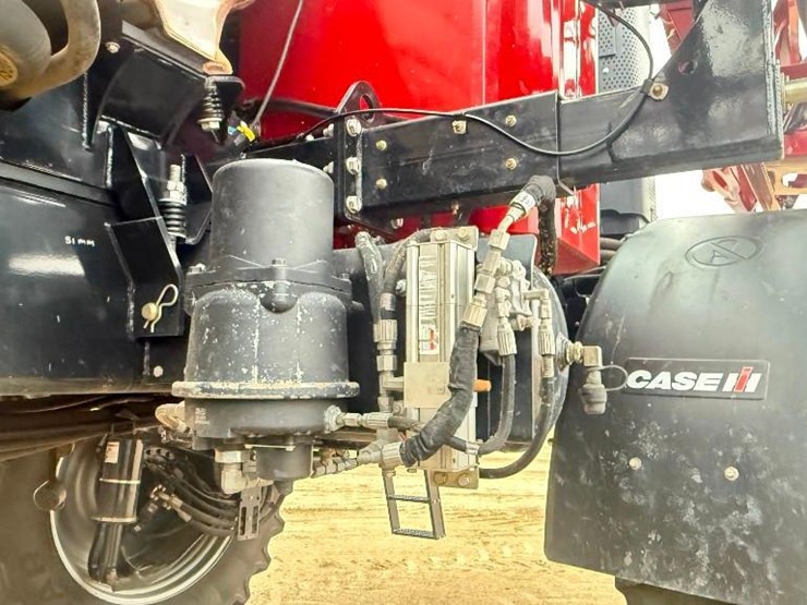 2024-case-ih-trident-5550-image-30