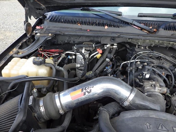 2002-gmc-yukon-xl-image-18