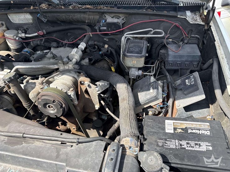 2000-chevrolet-3500-image-9