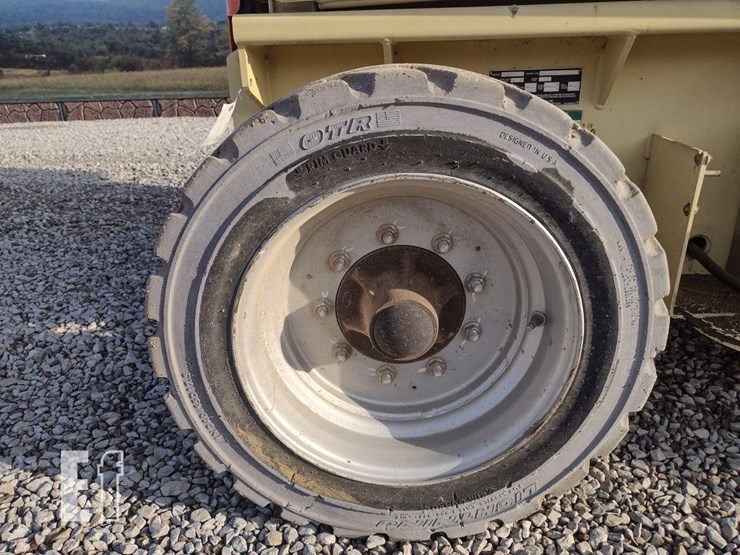 jlg-4069le-image-11