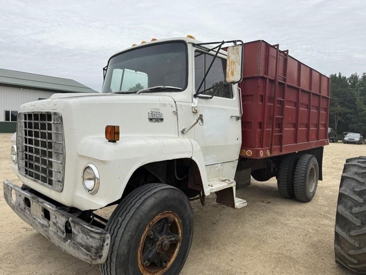 1980-ford-f800-image-1