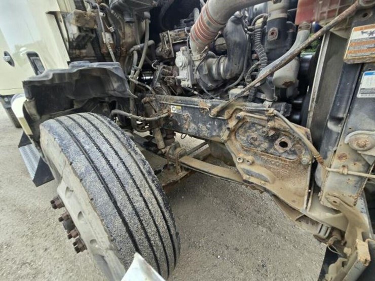 2016-kenworth-t680-image-28