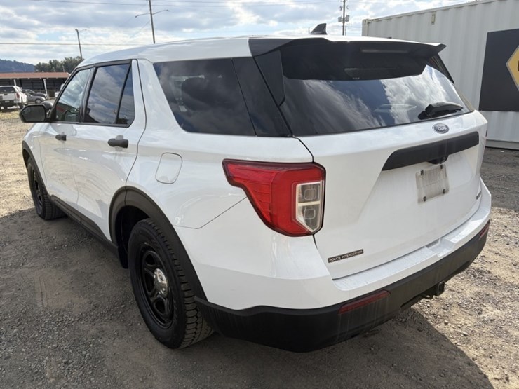 2020-ford-explorer-image-6