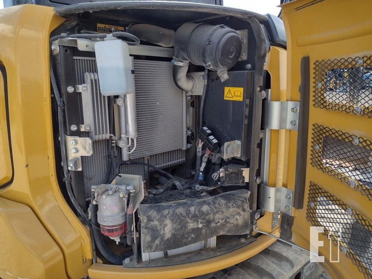 2022-deere-50g-image-33