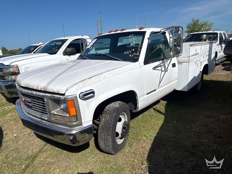 1999-gmc-sierra-3500-image-1