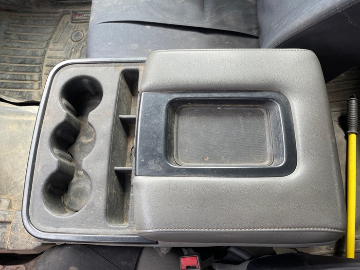 2019-chevrolet-2500-image-24