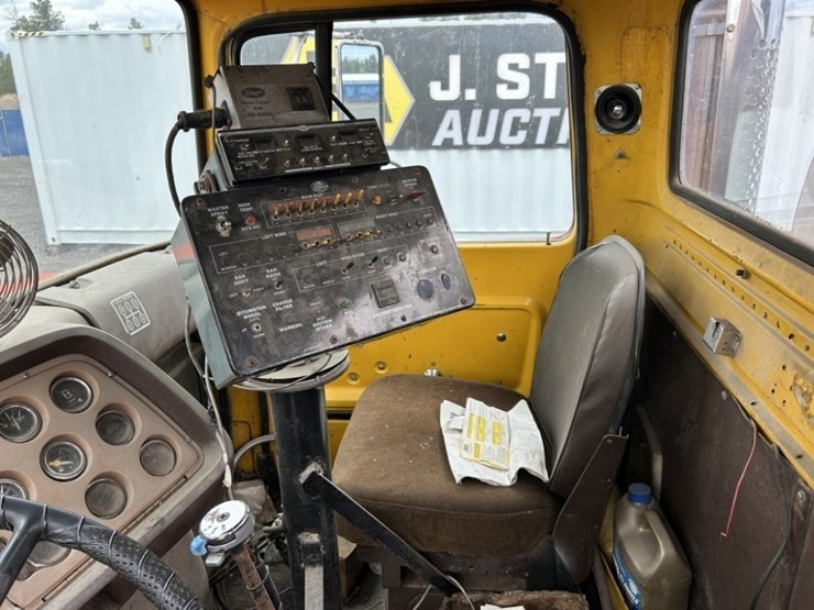 ford-l9000-image-13