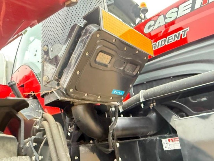 2024-case-ih-trident-5550-image-22