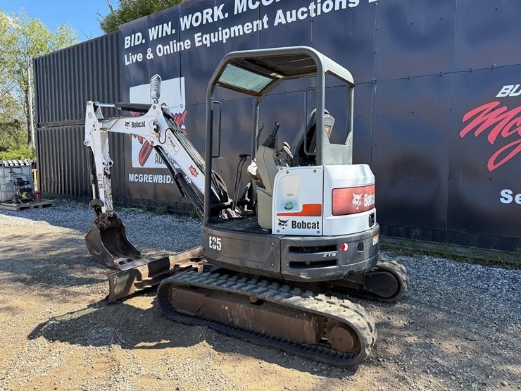 2015-bobcat-e35-image-2
