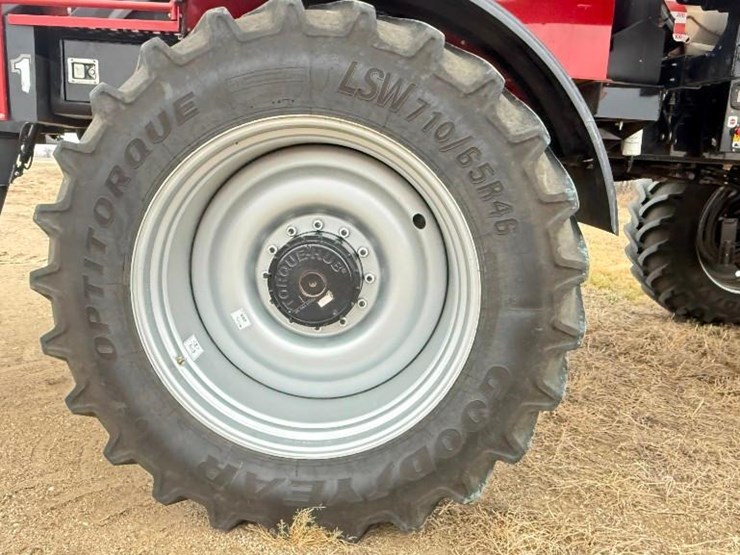 2024-case-ih-trident-5550-image-17