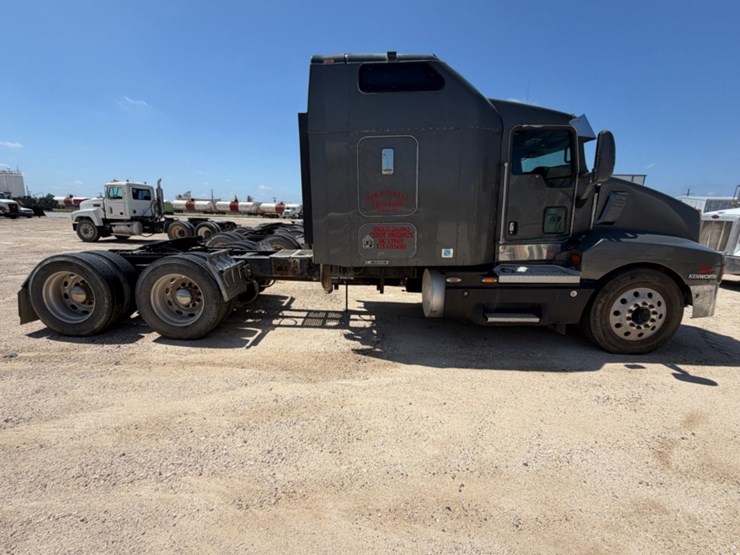 kenworth-t600-image-4