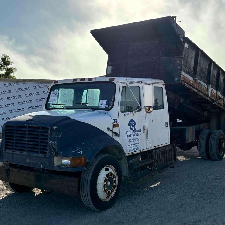 1993 INTERNATIONAL 4700